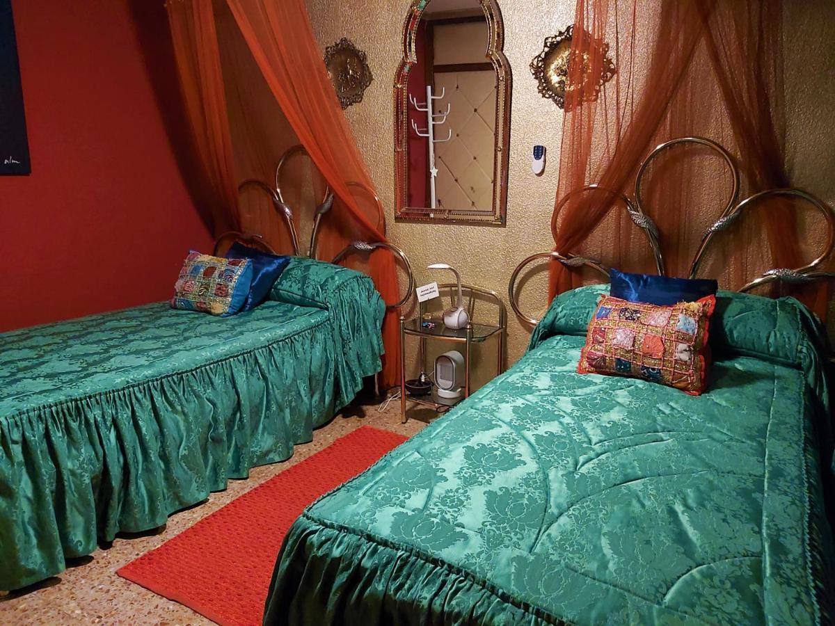 Alicante Room And Gayfriendly Екстер'єр фото